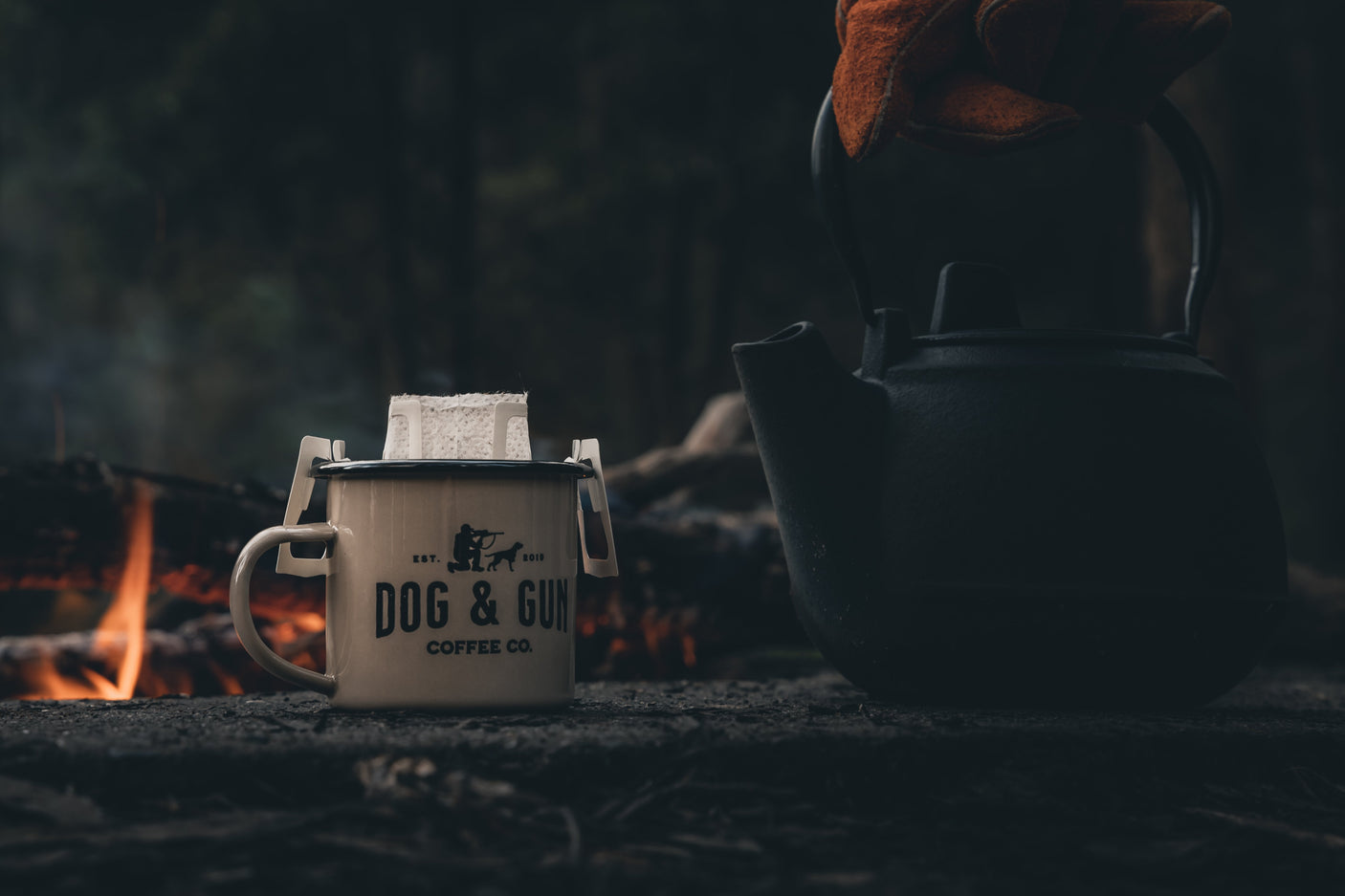 Dog & Gun Enamel Mug