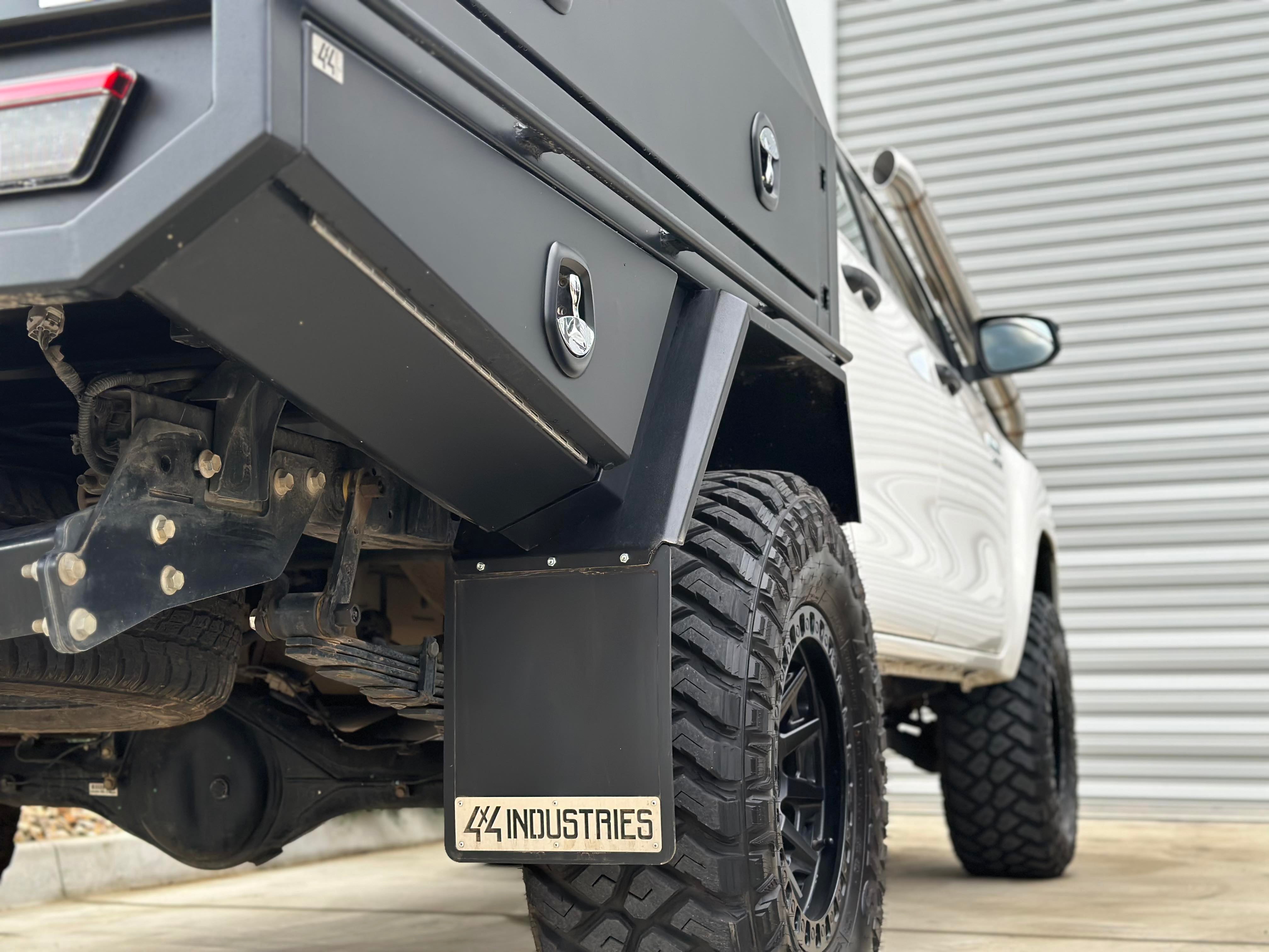 mud-flaps-4x4industries